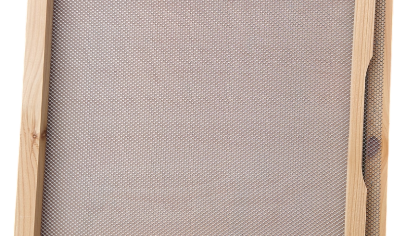 BS National Open Mesh Floor with entrance block and varroa tray